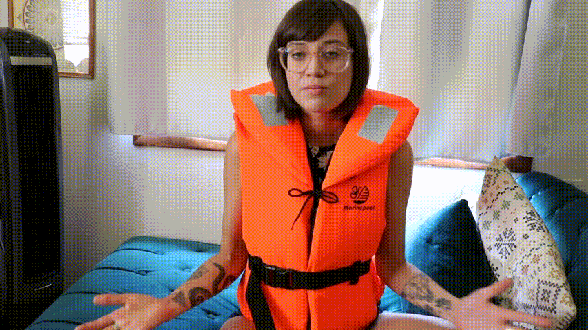 Life Jacket Photos and Other Amateur Porn Content on ELM
